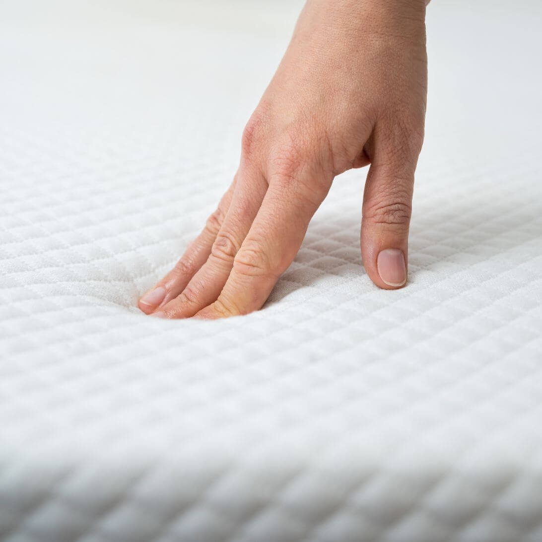 Hand op Velda matras